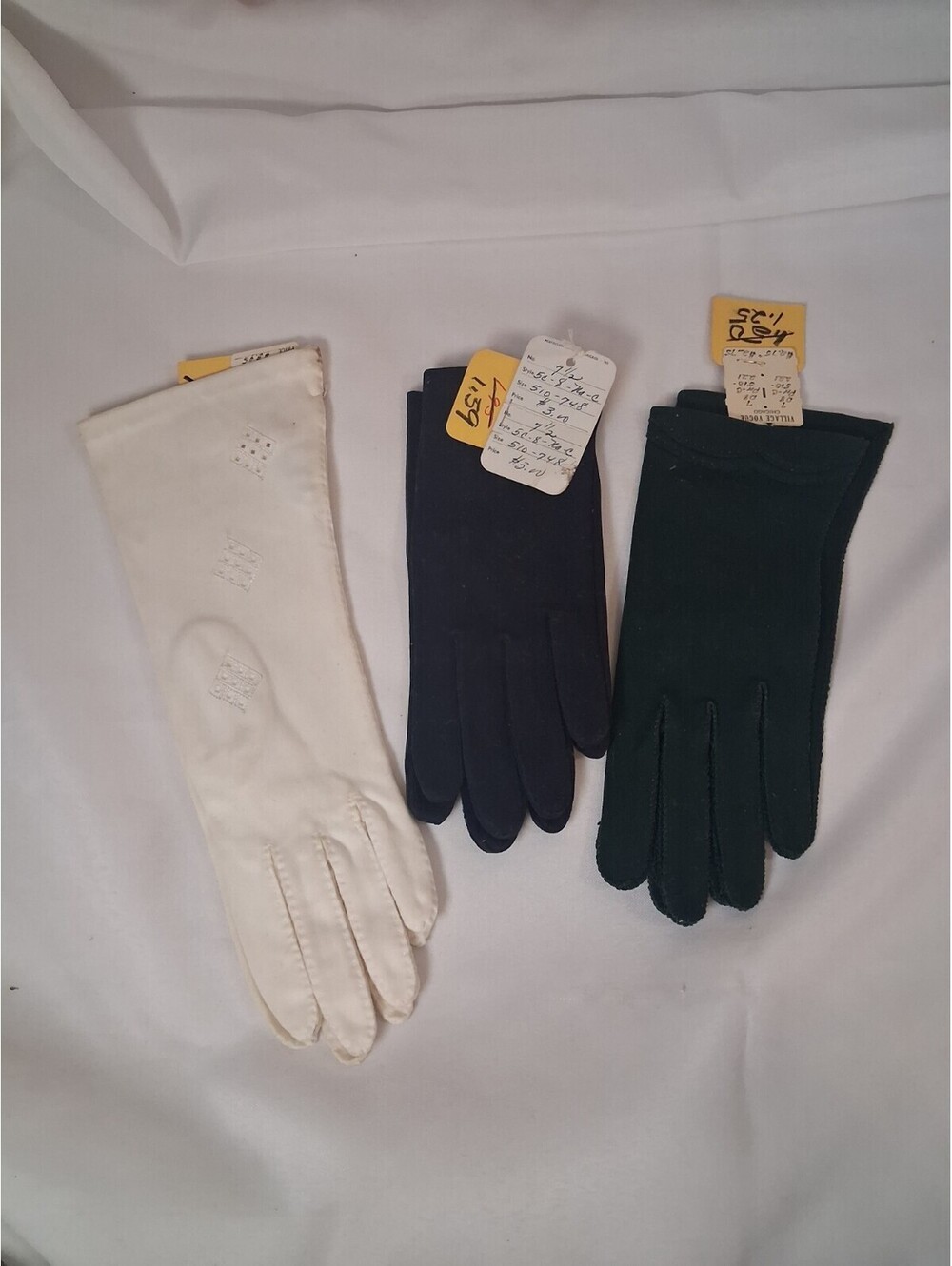 LOT of Vintage 1940s 1950s Gloves Size 7 Deadstock W Tags Green, Black, White